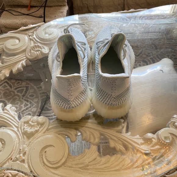 Yeezy cloud white size 10 - Picture 3 of 6